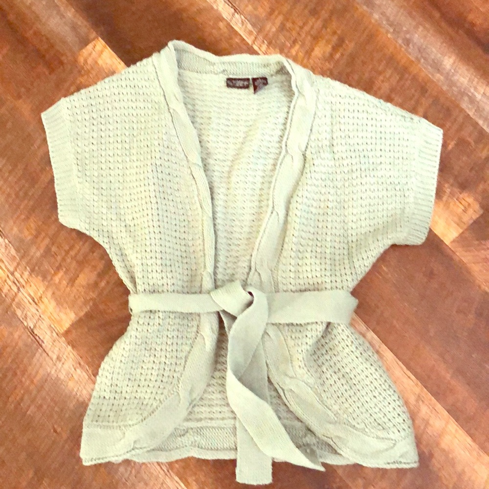Short sleeved tie cardigan by Day Trip